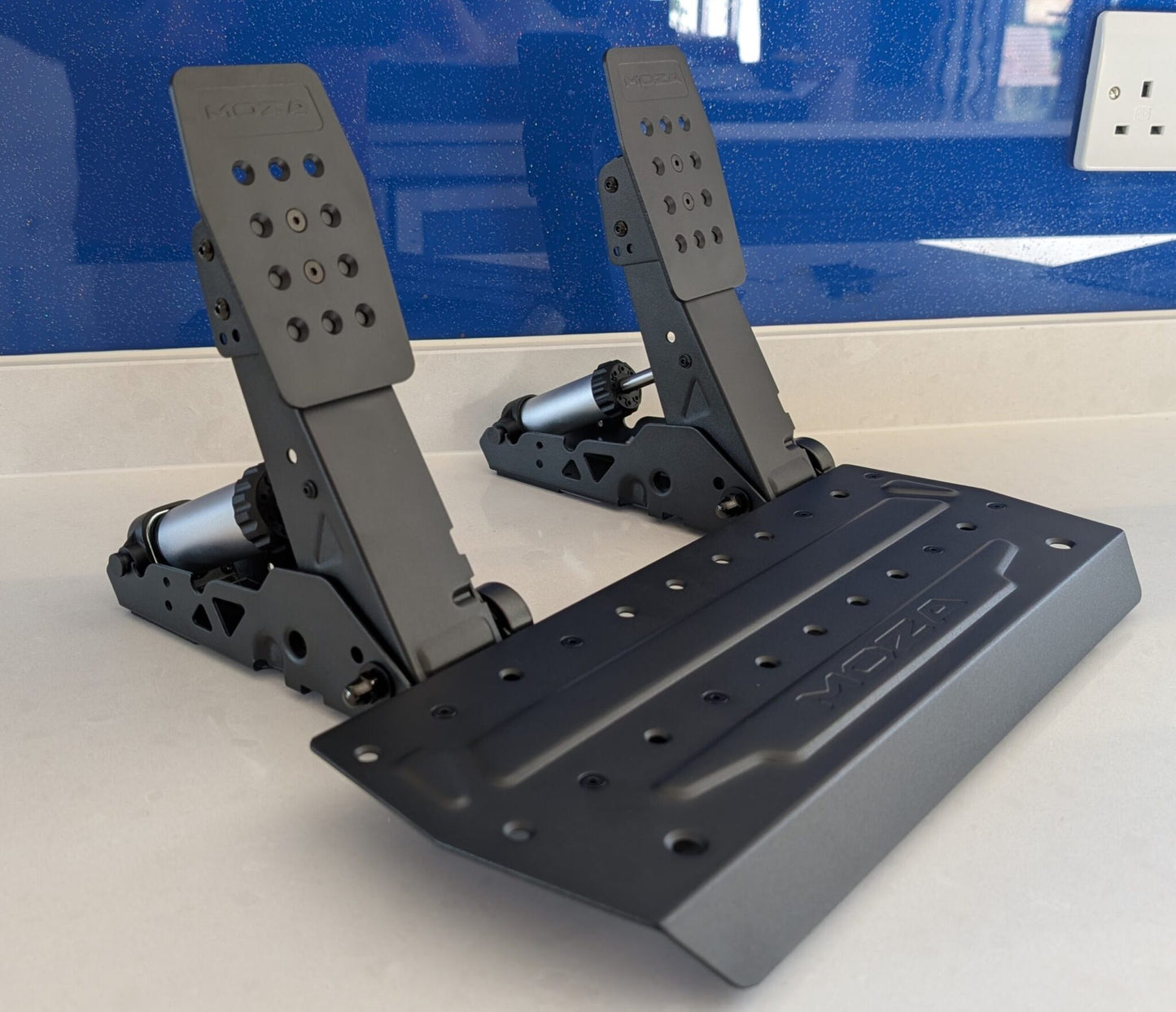 MOZA SRP2 Pedals – Pédalier Sim Racing Réglable Haute Précision