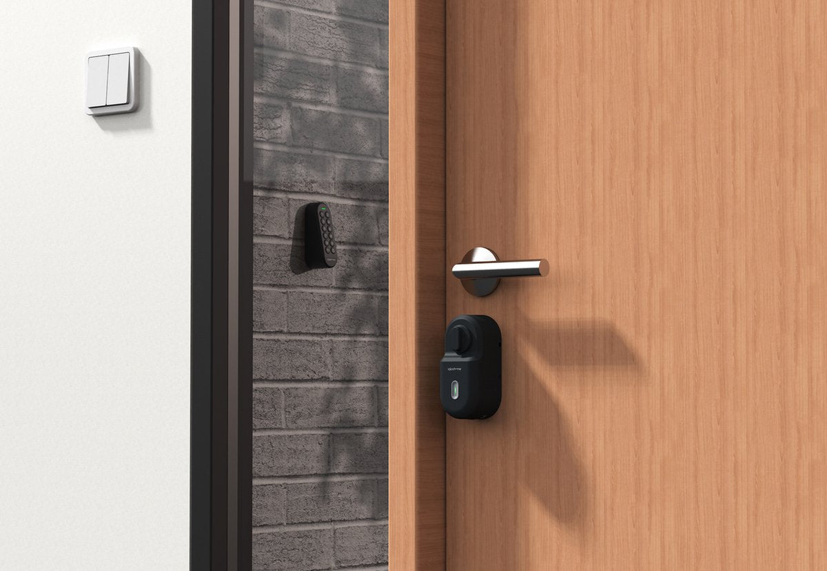 Igloohome Retrofit + Clavier + Passerelle Wi-Fi – Pack de contrôle d’accès intelligent complet