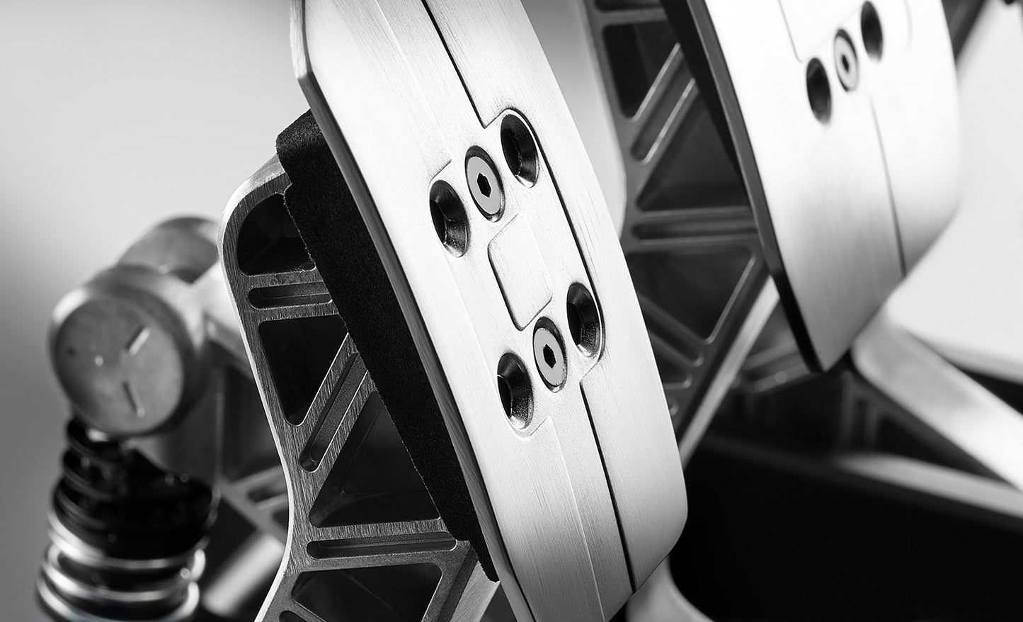 Thrustmaster T-LCM – Pédalier magnétique 3 pédales avec cellule de charge – Pour PS5, PS4, Xbox & PC